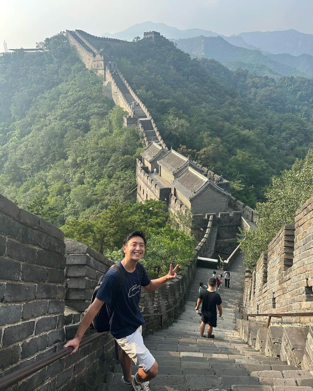 坂崎裕介さんのインスタグラム写真 - (坂崎裕介Instagram)「Kenangan di Beijing😌🇨🇳  Ke Great Wall, 清華大学(Tsinghua university), Universal Studio Beijing dan 天安門広場(tiananmen square)🇨🇳 sumpah bagus banget semua!!! Seru banget chinaaaaaa!!! Masih lanjut trip china, hongkong, taiwan👍 tunggu vlognya ya guys✌️  #wasedaboys#worldtrip#china#beijing#yusuke」8月19日 17時39分 - skzk_yusuke