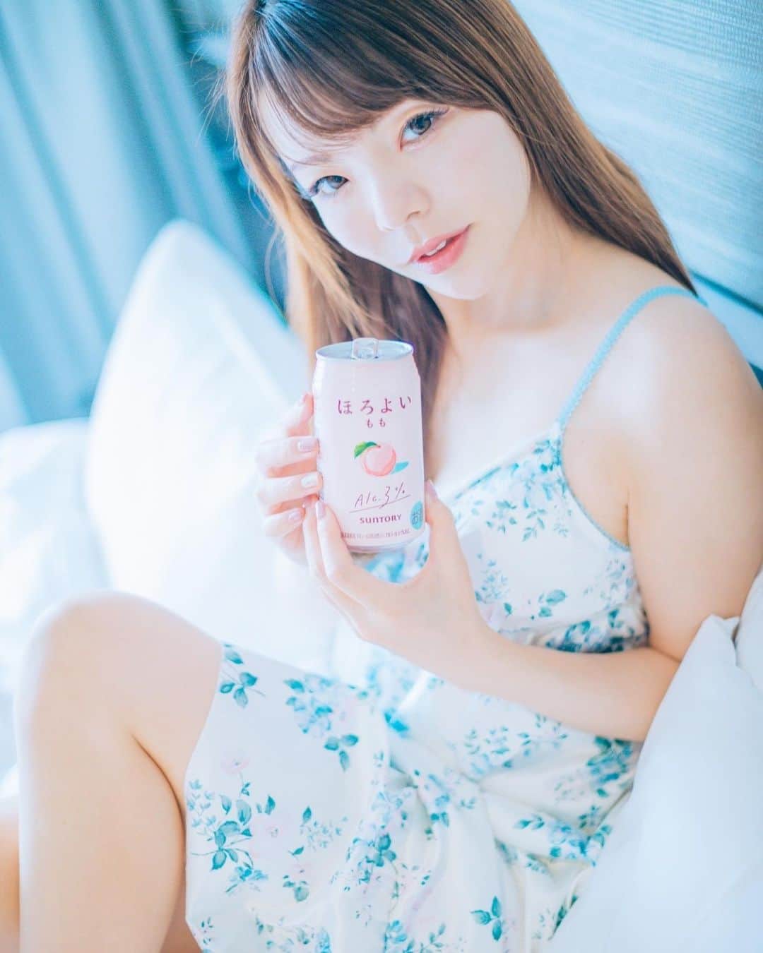 Mikaさんのインスタグラム写真 - (MikaInstagram)「ほろ酔いタイム🍑  お酒めちゃくちゃ弱いのでほろ酔い半分でかなり出来上がってしまいますw  ・ ・ ・ photo by @portrait.es.k 📸 model @mika_portrait  ・ ・ ・ ・ follow me💋  #美花展 #ほろ酔い女子  #ほろ酔い  #ほろ酔いチャレンジ  #ランジェリー撮影 #ランジェリーモデル #誰かの記憶に残る写真 #カメラ好きな人と繋がりたい #ファインダー越しの私の世界 #ポトレファン倶楽部 #被写体モデル #その瞬間は永遠の思い出 #みんなのフォト #ポトレ女子 #撮影依頼募集中 #jp_portrait部 #japanesegirl #asianbeauty #love_camera_club #jp_portrait #jp_portrait_collection #loves_united_portrait  #global_ladies #photo_shorttrip #_lovely_weekend #portraitfestival #portraitinlove #exclusive_world_portrait  #instagood #instagramjapan」8月19日 17時50分 - mika_portrait