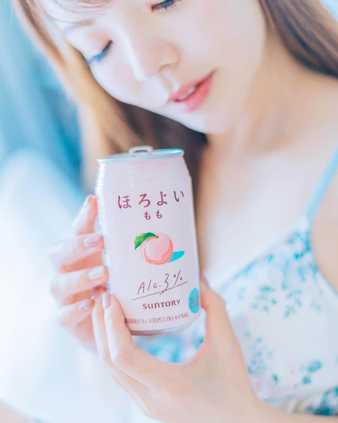 Mikaさんのインスタグラム写真 - (MikaInstagram)「ほろ酔いタイム🍑  お酒めちゃくちゃ弱いのでほろ酔い半分でかなり出来上がってしまいますw  ・ ・ ・ photo by @portrait.es.k 📸 model @mika_portrait  ・ ・ ・ ・ follow me💋  #美花展 #ほろ酔い女子  #ほろ酔い  #ほろ酔いチャレンジ  #ランジェリー撮影 #ランジェリーモデル #誰かの記憶に残る写真 #カメラ好きな人と繋がりたい #ファインダー越しの私の世界 #ポトレファン倶楽部 #被写体モデル #その瞬間は永遠の思い出 #みんなのフォト #ポトレ女子 #撮影依頼募集中 #jp_portrait部 #japanesegirl #asianbeauty #love_camera_club #jp_portrait #jp_portrait_collection #loves_united_portrait  #global_ladies #photo_shorttrip #_lovely_weekend #portraitfestival #portraitinlove #exclusive_world_portrait  #instagood #instagramjapan」8月19日 17時50分 - mika_portrait