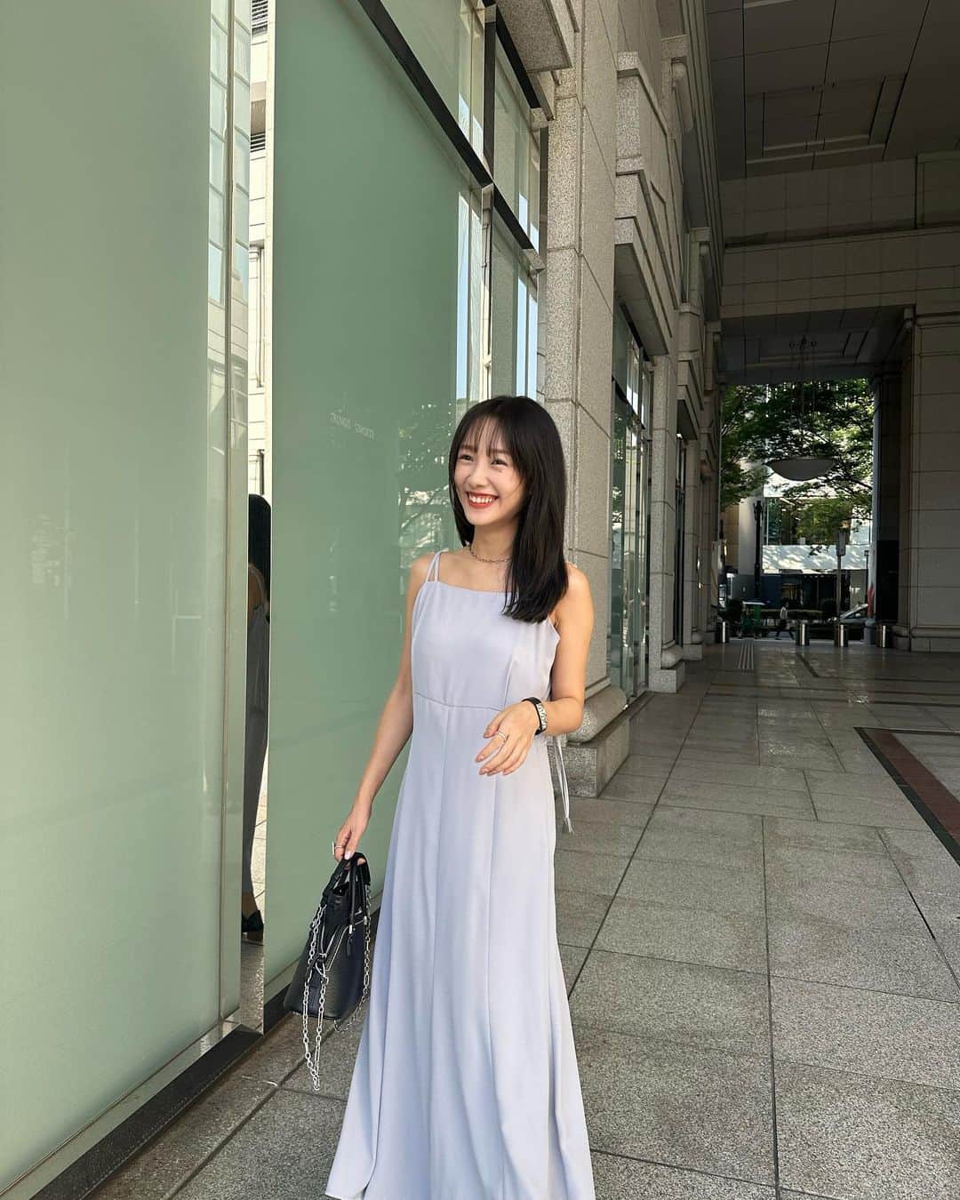 前田希美（まえのん）のインスタグラム：「今日は、ゆるっとお散歩。  @sheer_com のワンピが 1枚で決まるから好き。   #のんの私服  #code #fashion #ootd」