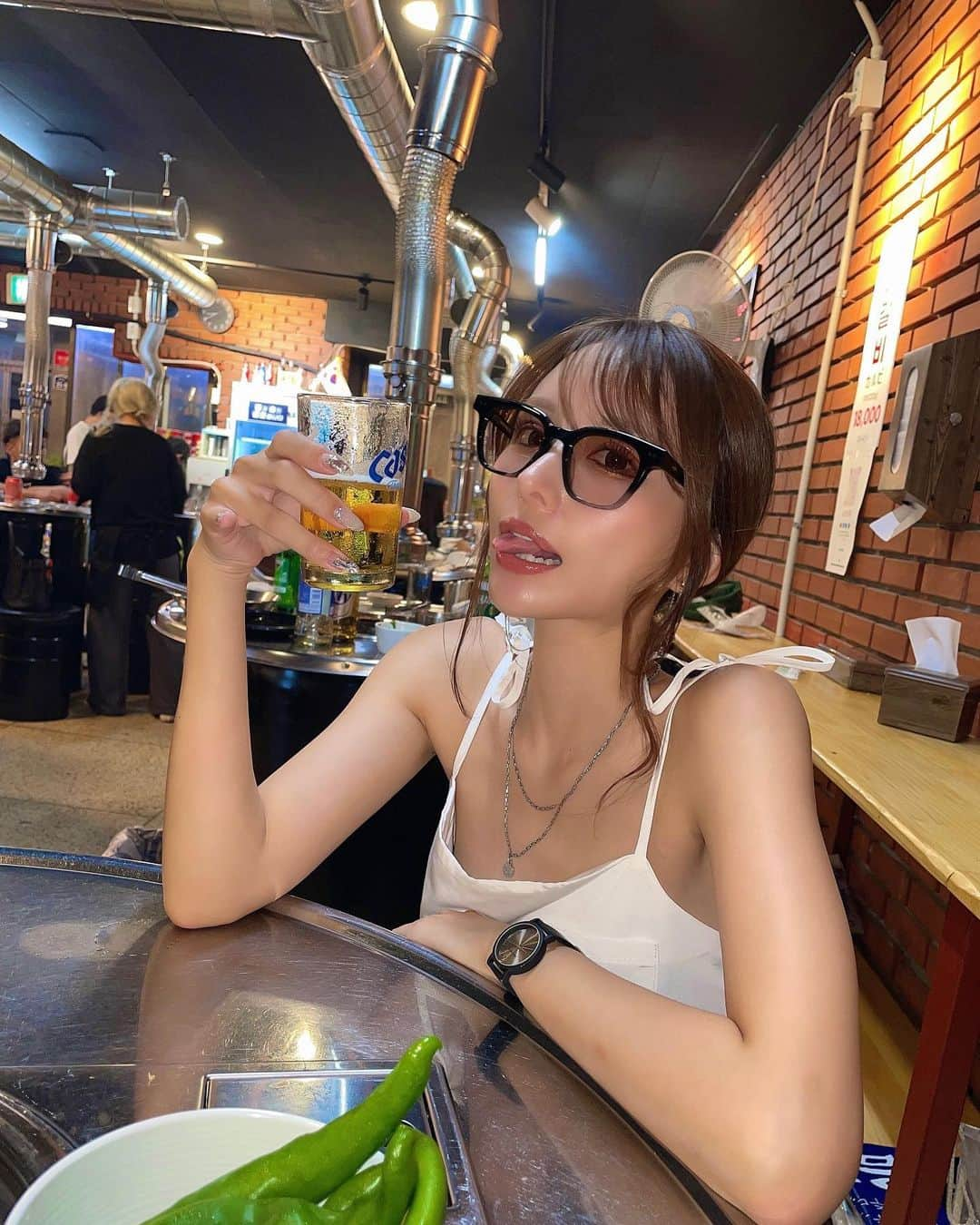 伊藤舞雪さんのインスタグラム写真 - (伊藤舞雪Instagram)「普段はほとんど飲めないビールなのに、カルビが美味しすぎて水のように進んだ日🍺 🥓  ビールをチャミスルで割って飲むのが至高すぎた。 またはやく韓国いきたい🇰🇷」8月19日 18時27分 - myk__gram