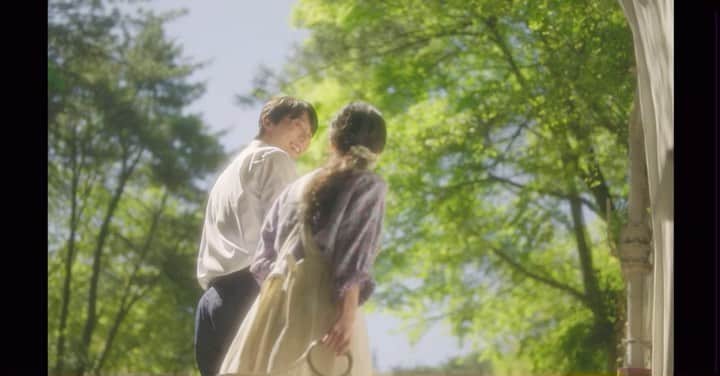 シン・ヒョンスのインスタグラム：「“애틋한 그림이 되겠죠, 그럼 돼요”  #tvN #복숭아누르지마시오」