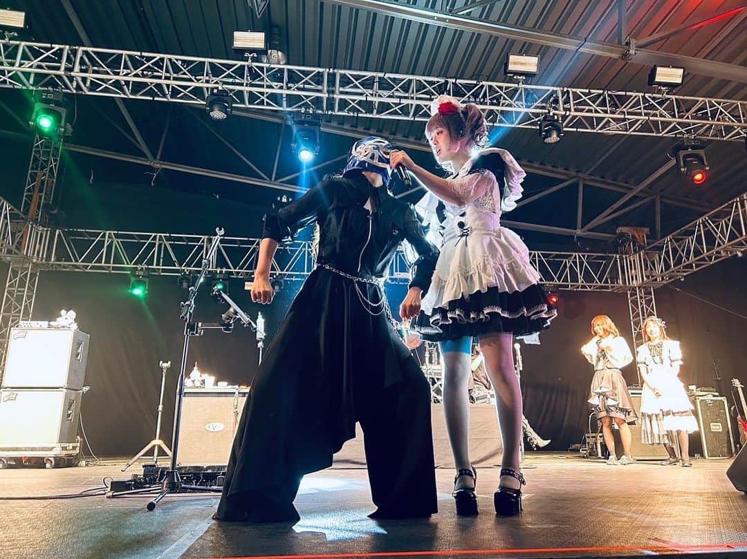 MISAさんのインスタグラム写真 - (MISAInstagram)「Finally, it's over! Everyone in Mexico was so hot and exciting, it was amazing. I thought I was going to get burned...  To be honest, I'm sad, but I'll be back, so you won't miss me.  See you soon, my best rock friends.」8月19日 18時37分 - misa_bandmaid