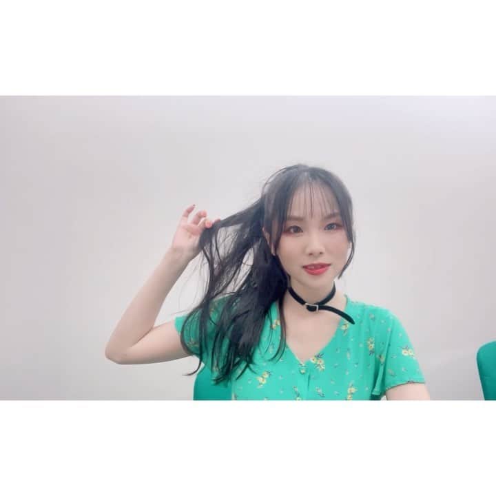 のインスタグラム：「FCコンテンツ #towanaのボイスdiary 更新📙  先日出演させていただいた #ディグハイ の楽屋より。 ワンマンはもちろん、イベントでふぁなみりーを見つけると本当にうれしい気持ちになる🪄 来てくれてありがとうございました💋  Official Fanclub "fhána home" 🏘️🌳 https://fhana.club/」