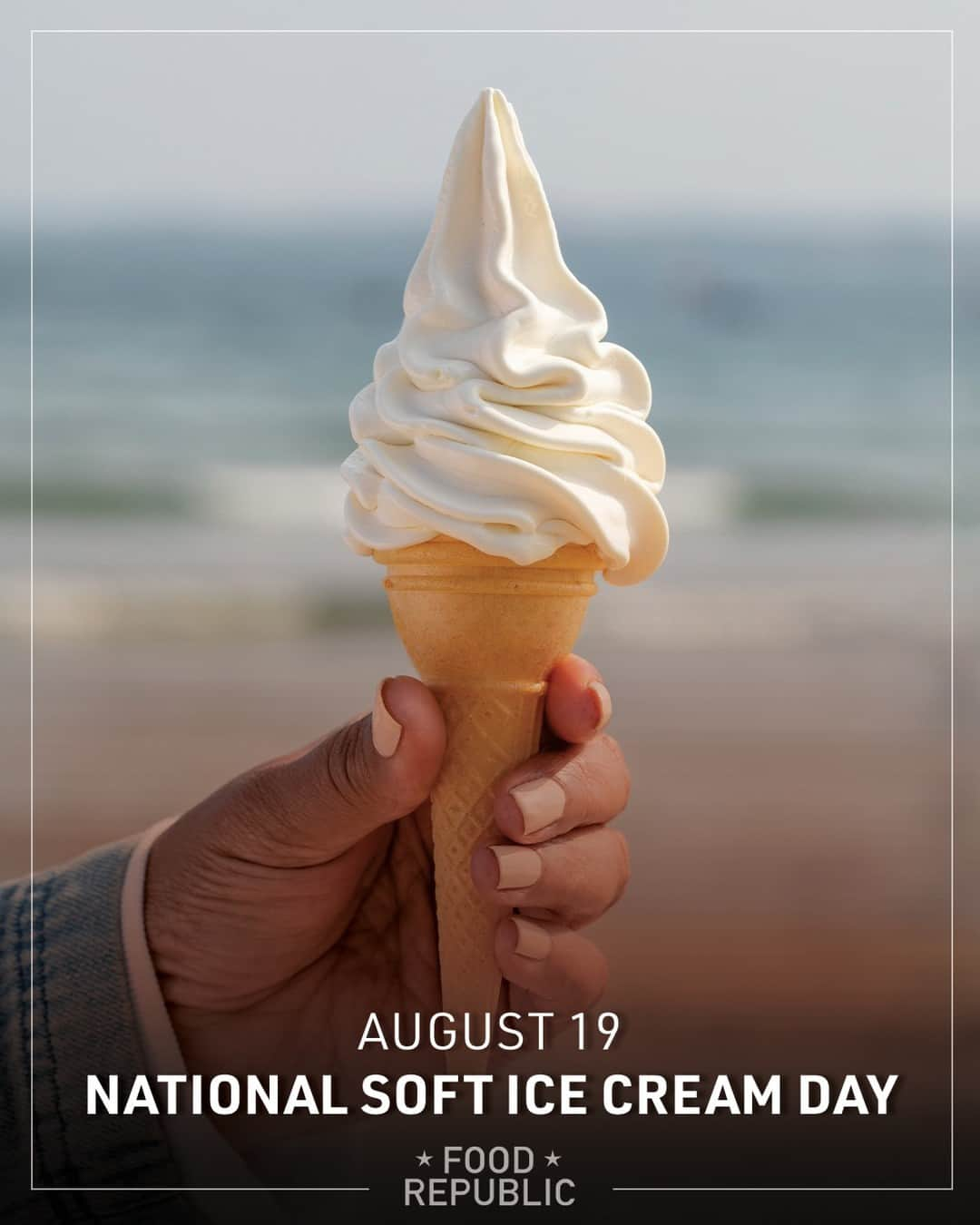 Food Republicさんのインスタグラム写真 - (Food RepublicInstagram)「Feeling hot? Treat yourself to some #icecream today. 🍦😋   -  #nationalfoodday #food #foods #softserve #foodie #foodies」8月20日 5時36分 - foodrepublic