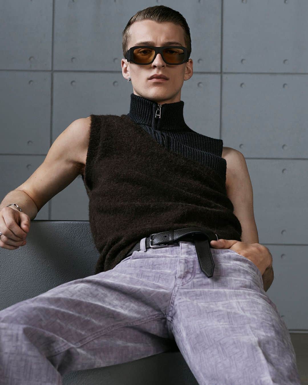 Fendiのインスタグラム：「Fendi in the details. From subtle FF jacquard denim to new #FendiEyewear with a 3D printed logo, signature motifs are reimagined once more for #FendiFW23.⁣ ⁣ Artistic Director of Accessories and Menswear: @silviaventurinifendi ​⁣ Artistic Director of Jewellery: @delfinadelettrez​⁣ ⁣ Photography: @brunostaub ⁣ ⁣ Styling: @ganio⁣ Makeup: @samiamohsein⁣ Hair: @ramoneyluv⁣ ⁣ Casting: @piergiorgio⁣ ⁣ Model: Vasko Luyckx」