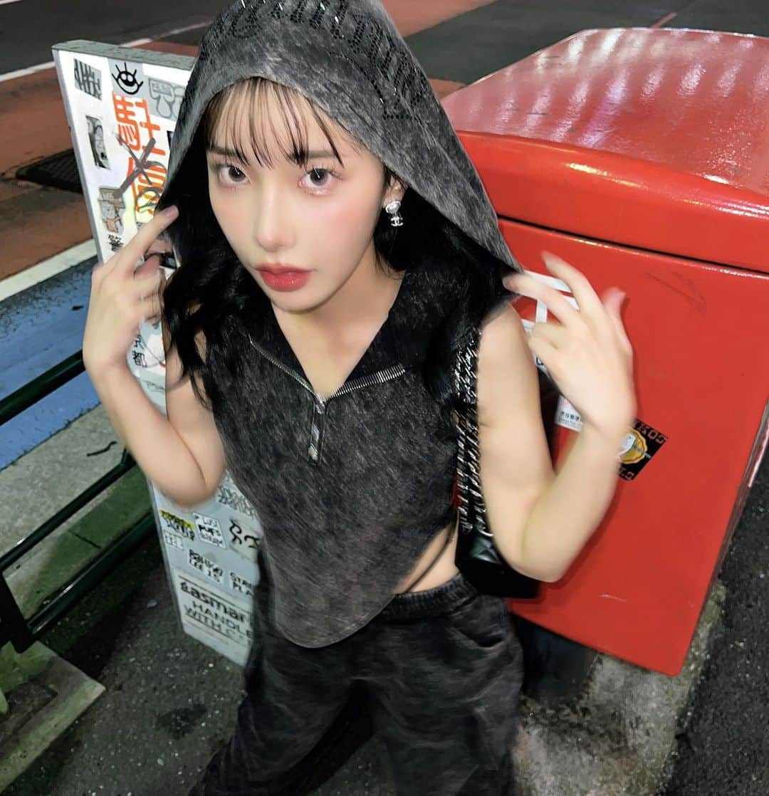 えみ姉さんのインスタグラム写真 - (えみ姉Instagram)「ㅤ ㅤ ぎゃル🍕笑 ㅤ ウエスト引き締めたい🤯 ㅤ ㅤ(一枚目の画像決まらんくて上げ直ししまくったごめんwww)」8月19日 21時14分 - emk_oooo