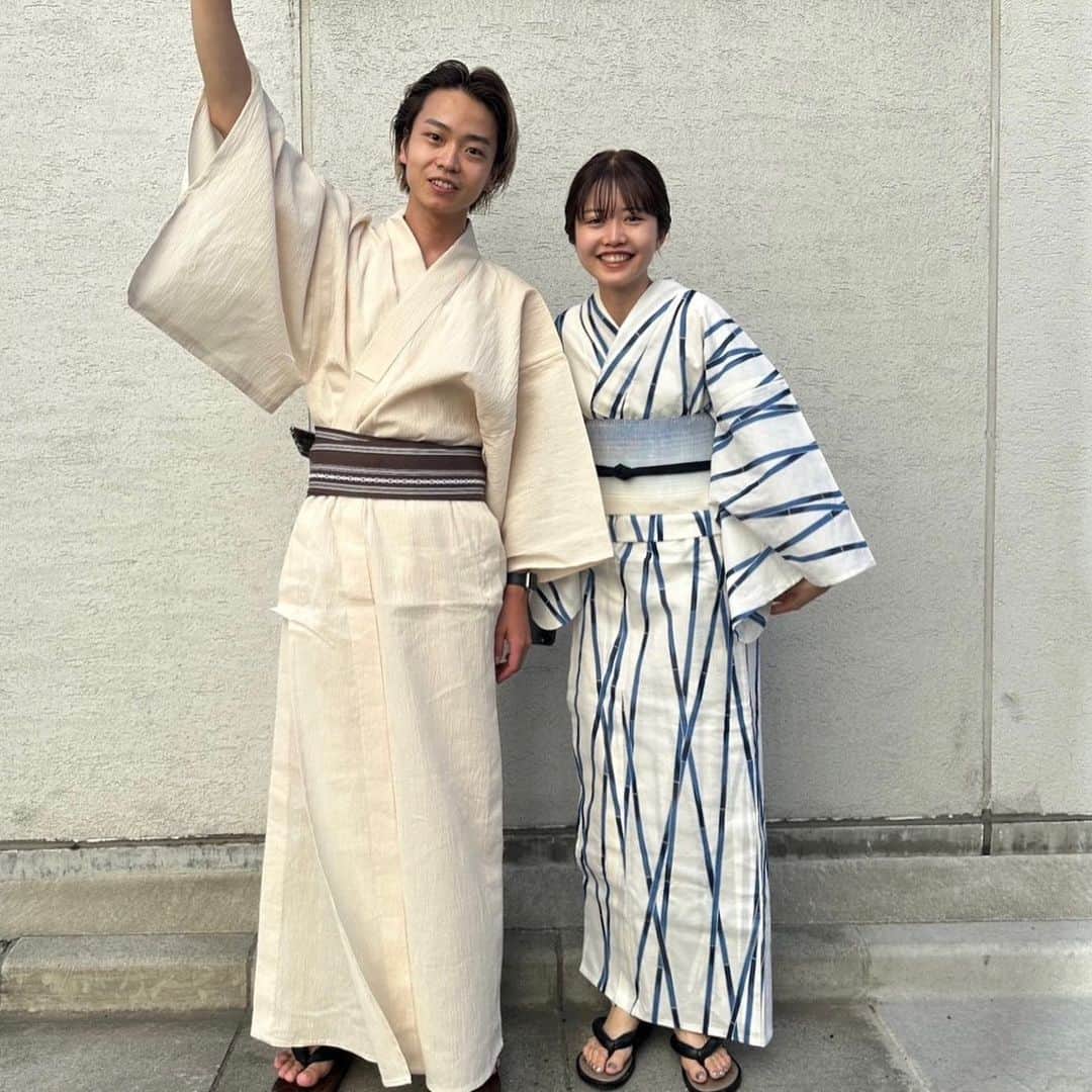 吉成亜美さんのインスタグラム写真 - (吉成亜美Instagram)「熱海の花火へ🎆 こーちゃんがずっとエンターテイナーでした。ありがとう。  そしてみんなに会いたくなる。  #熱海花火大会#坂多し」8月19日 21時18分 - amiyoshinari
