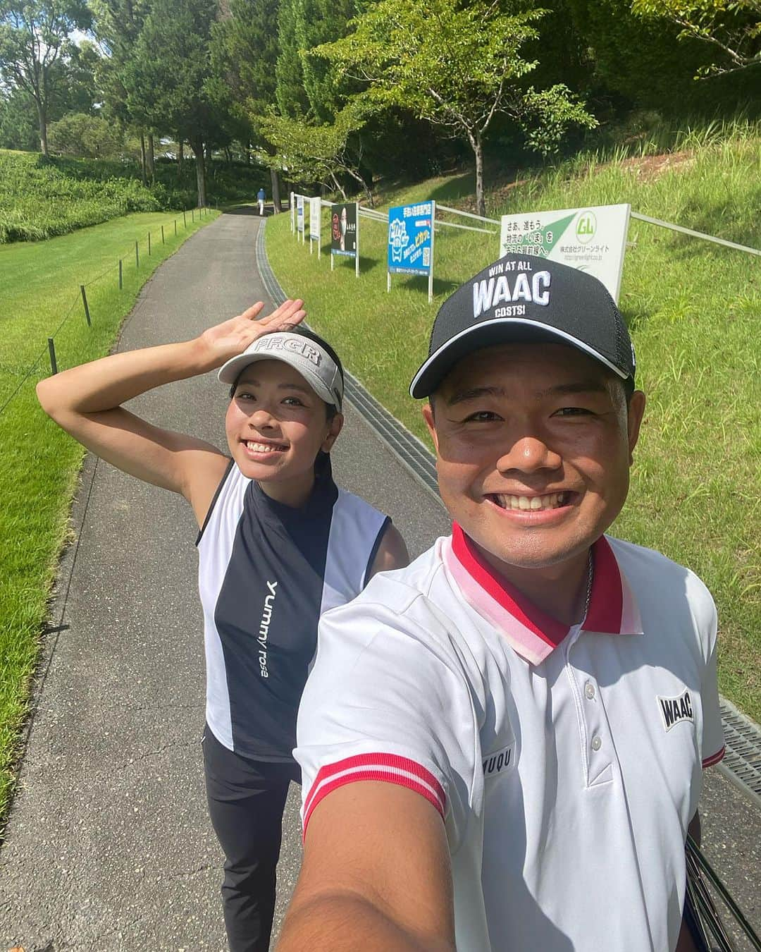 森田理香子のインスタグラム：「． ． ゴルフ友達🤝 golfしててよかったー🏌️‍♂️  #ゴルフ#友達#切磋琢磨#努力#プロゴルファー #久々に#会えて#嬉しい#元気#がんばろう」