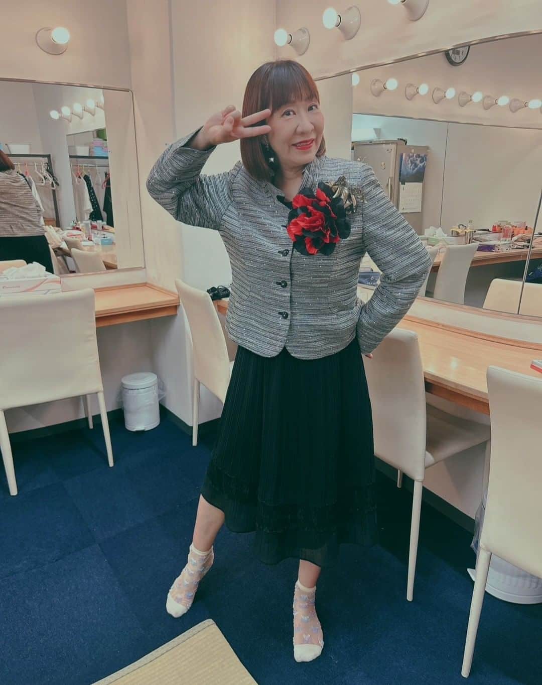 吉本新喜劇のインスタグラム：「公演合間にパシャリ📷📸  　　　9/8(金) 💓「あき恵ちゃん祭りー最後のルッキズム！」💓 　　　＠なんばグランド花月  公演まで3週間を切りました🫶  チケットもまだございます😀  詳細はこちらをチェックしてください～👇 https://onl.sc/Q38YX5h  #吉本新喜劇」