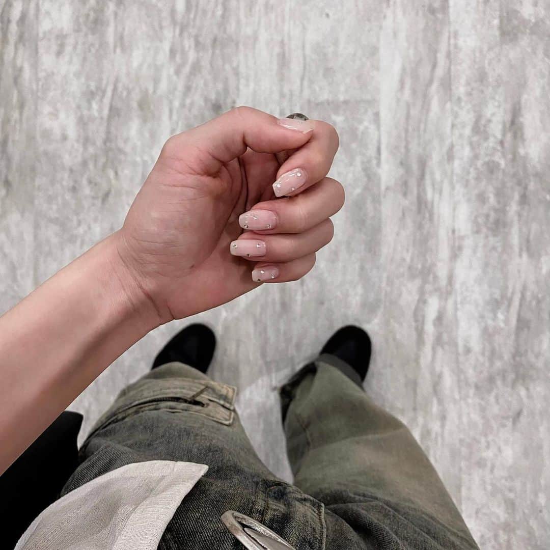 kikumi0823のインスタグラム：「💅🏼🩷  ずっとネイルサボってて久々に🧃🛼」