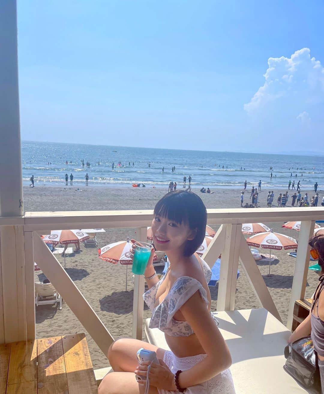 竹内詩乃のインスタグラム：「大好きな子たちと海🌊  #江ノ島#片瀬海岸 #海 #summer #instagood #photooftheday #photography #travel #fun #beach #vacation #japan #japanesegirl #instagood #follow #polaroid #sea #japantrip」