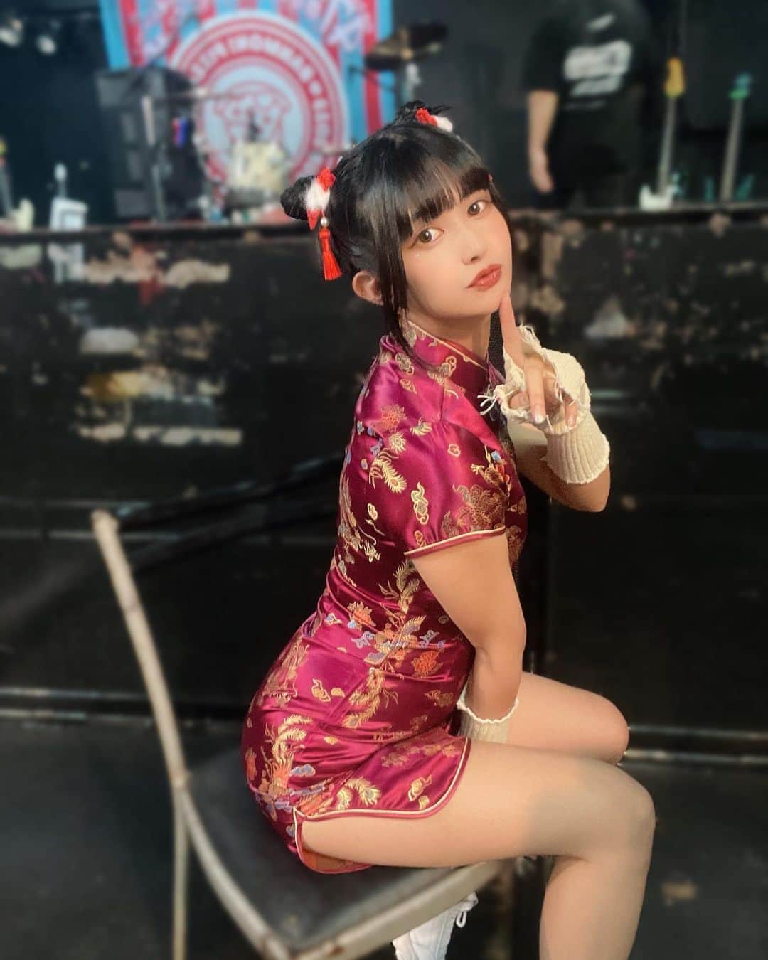 甘夏ゆずのインスタグラム：「お子様サイズチャイナぎり🐼」