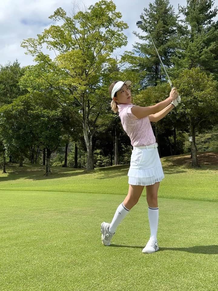 藤田美里のインスタグラム：「. . ピンクイツブリ。  #ゴルフ #golf」