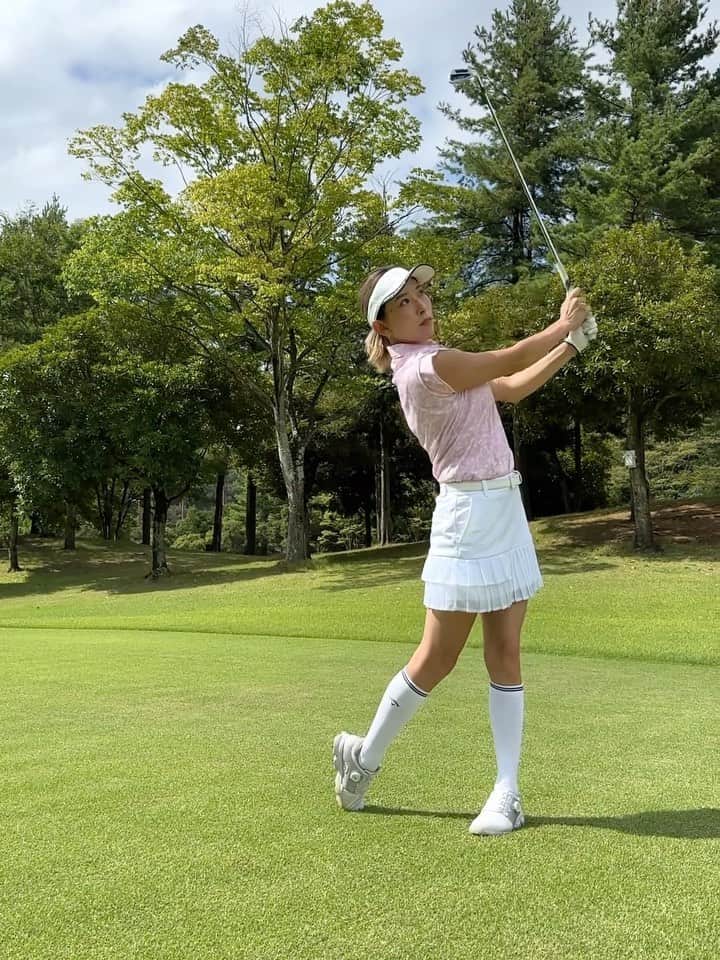 のインスタグラム：「. . ピンクイツブリ。  #ゴルフ #golf」
