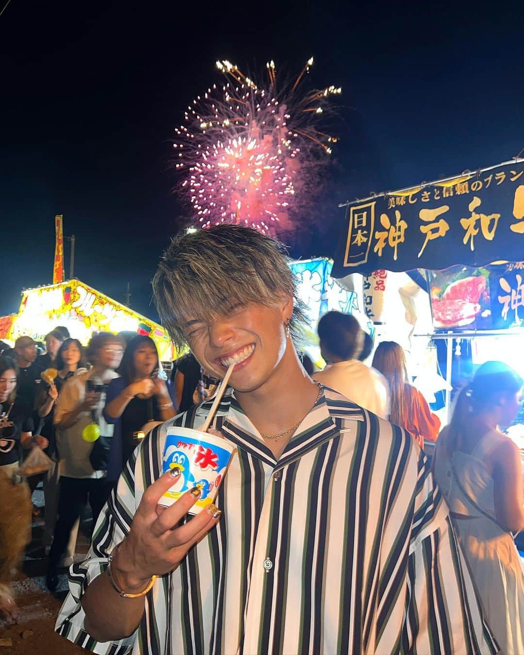 のインスタグラム：「お祭りと花火大会いけた🍧💖 やっと夏らしい事できて最高すぎる😍✨ . .」