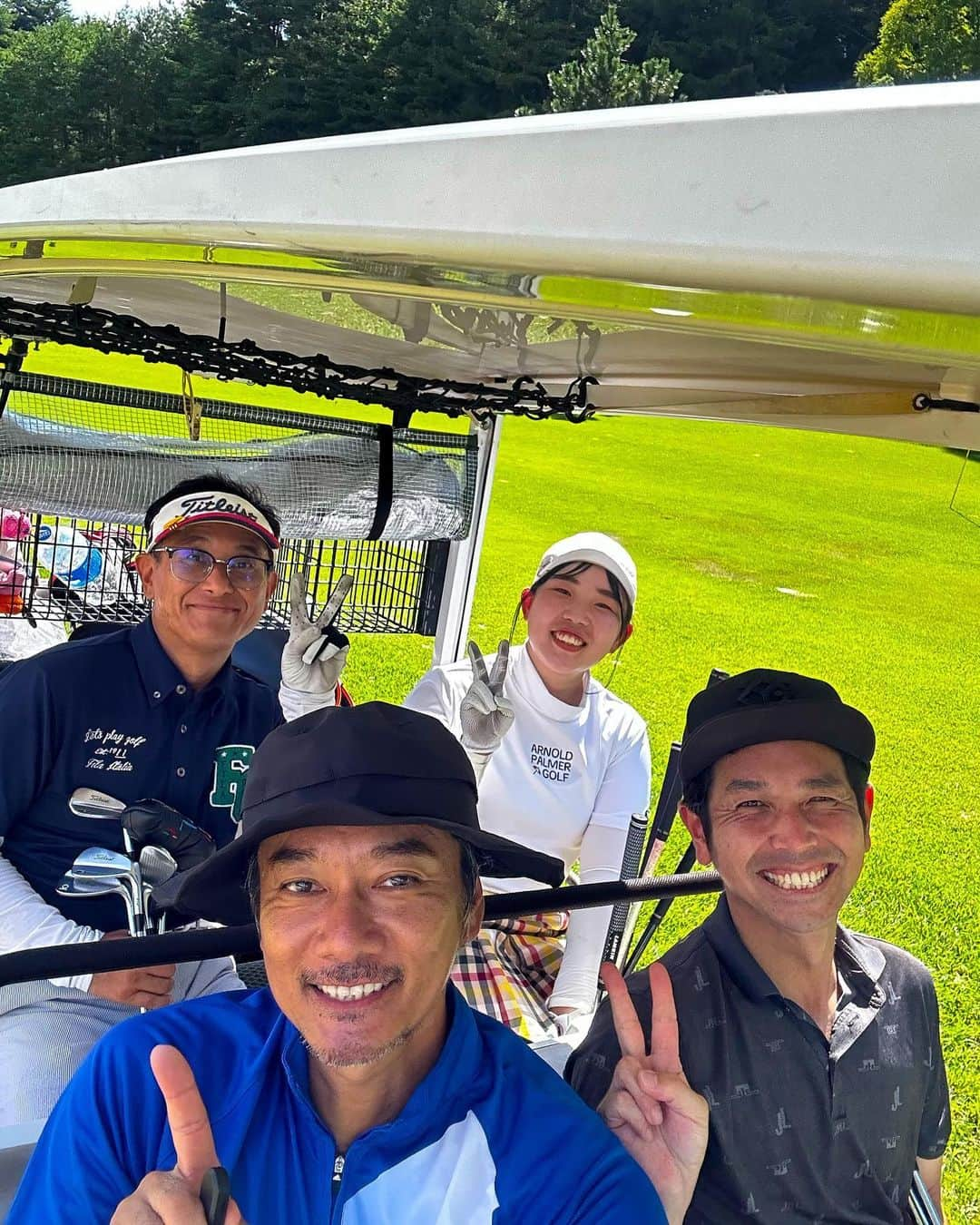 元木行哉さんのインスタグラム写真 - (元木行哉Instagram)「⁡ Kビジョンのコンペ⛳️ ベスト更新しました〜！💪🏾 ⁡ #ゴルフ  #ゴルフ男子 #ゴルフ大好き #enjoygolf  #山口県  #元木行哉  #テーラーメイドアパレル  #taylormade  #ティゴラ  #tigoragolf  #熱中症に気をつけて」8月19日 22時00分 - ikuya_motoki