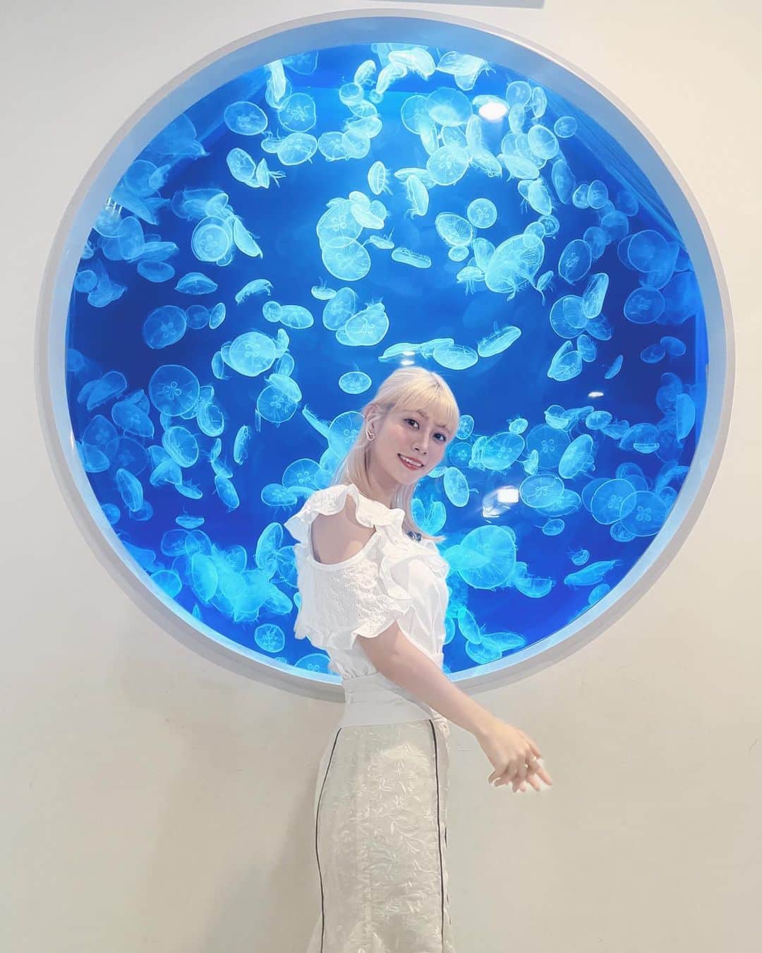 阿部マリアさんのインスタグラム写真 - (阿部マリアInstagram)「你的日本女友上線🩵⭐︎  日本人說到約會 就是要去水族館爹斯🪼 昨天上了#七夕情人節 男友視角約會影片 要去約會前 歡迎大家參考一下喲🧏🏻‍♀️」8月19日 22時12分 - _abedesu
