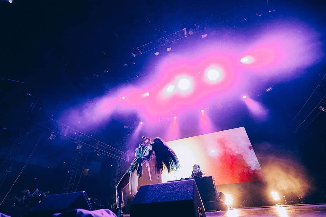 Awichのインスタグラム：「SUMMER SONIC OSAKA ❤️‍🔥🌏🙏thank you so much for sharing the summer memory with me❤️‍🔥Love you   明日は東京🗼 よろしくお願いします🙏  @mother_fuckin_savage_2020 もありがと🤭😍🫶you killed ittttt😭🥵👏👏🔥  ©SUMMER SONIC All Rights Reserved.」