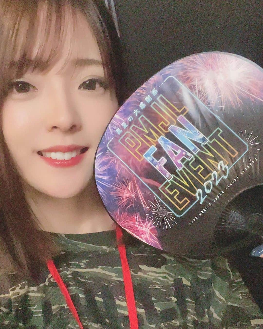 上原あかりのインスタグラム：「PUBG MOBLE  #PMJL FAN EVENT 2023  BC SWELLさんのブースに ゲストで呼んでいただき 楽しい1日を過ごせました( ᵒ̴̶̷̤‧̫ ᵒ̴̶̷̤ )*.  会いに来てくださった方々 ありがとうございました❣️   #PUBG  #PUBGMOBILE」