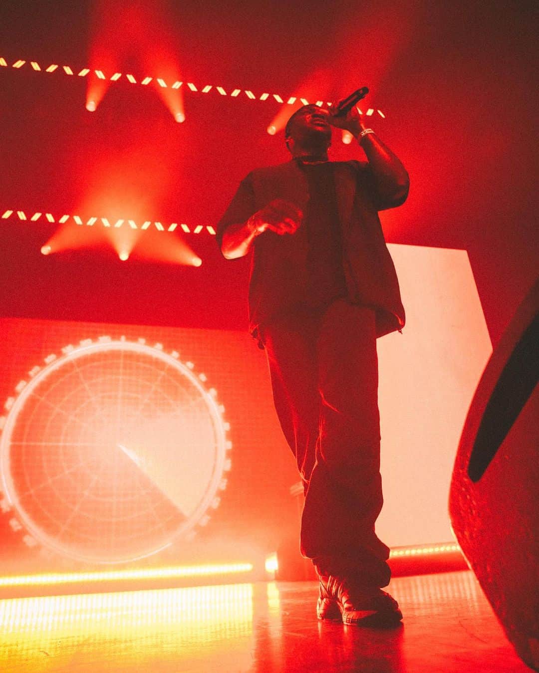プシャ・Tさんのインスタグラム写真 - (プシャ・TInstagram)「8/17  COPENHAGEN, DENMARK   ITS ALMOST DRY TOUR (FINALE)  “GOD SAVE THE KING”  STILLS  📸: @growupbrendan」8月19日 22時22分 - kingpush