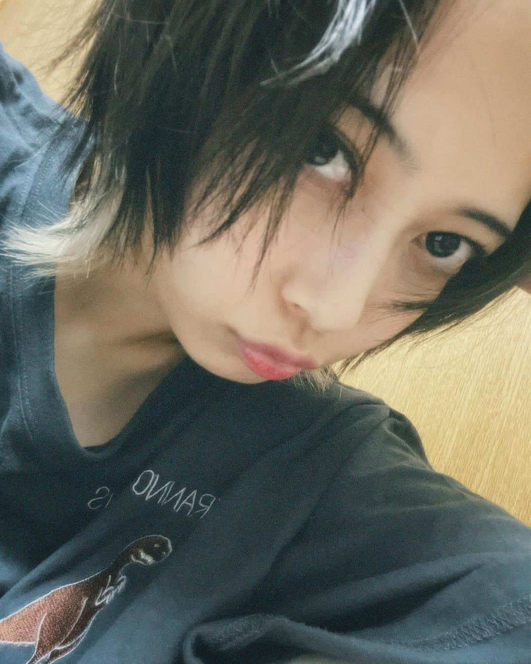 彩木咲良のインスタグラム：「☺︎ たまにはこういう写真もいっか」