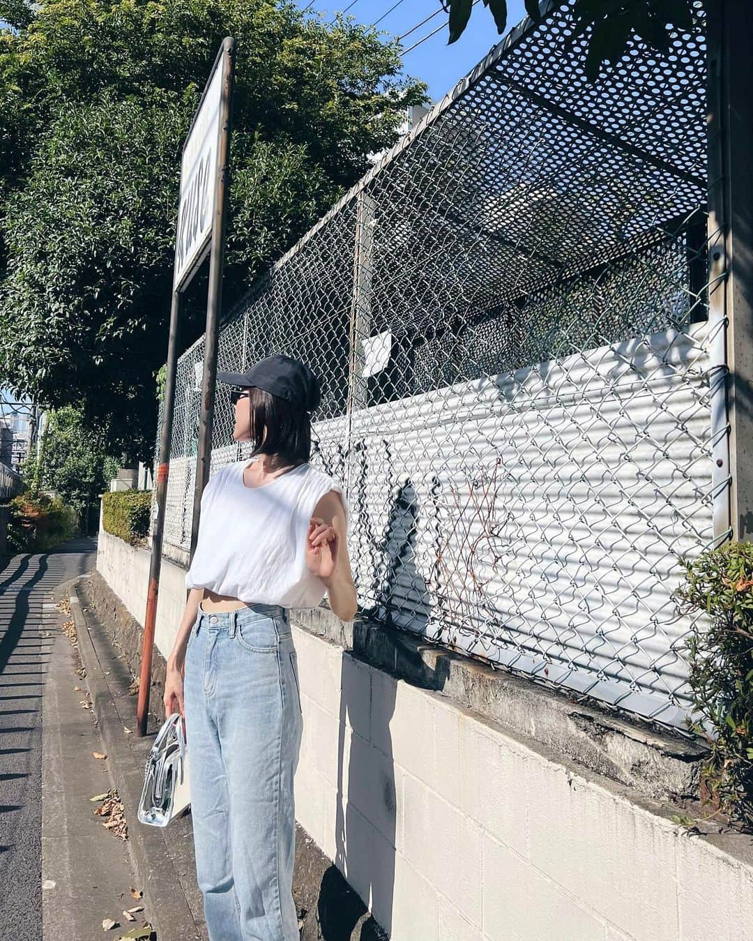 ALISA MATSUMURAさんのインスタグラム写真 - (ALISA MATSUMURAInstagram)「Style:) keep it simple…😎 . WHT×denim×👟×❤️ . 腕が…日焼けしてた日😇泣 . 📸　@sowelu_ 💛 . #denim#デニムコーデ#ZARA#スニーカー#スニーカーコーデ#ナイキ#NIKE#airmax95#airmax#👟#す」8月19日 22時19分 - alisa_raw