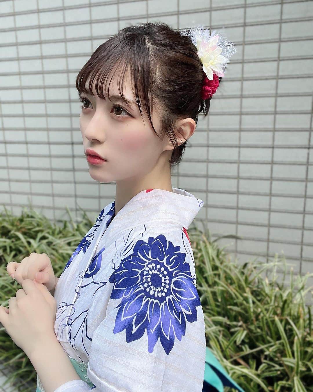 保科凜のインスタグラム：「横顔૮ . . ა ੭  ・ ・   #idol  #jamscollection  #japanesegirl  #yukata #kimono  #japaneseculture  #fashion  #selfie  #like  #followme   #アイドル #ジャムズ #保科凜 #浴衣 #浴衣女子  #浴衣ヘアアレンジ  #浴衣コーデ」
