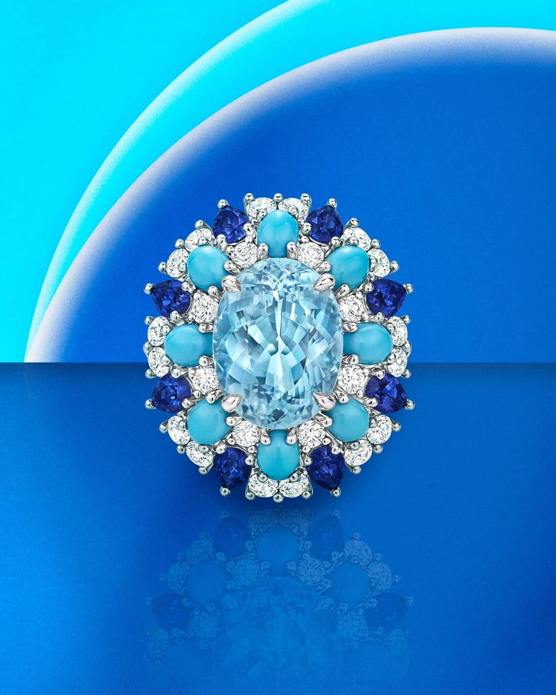 ハリー・ウィンストンのインスタグラム：「At the House of Harry Winston, we are celebrating brilliant blue hues. Adopt summer’s favorite shade with a sparkling selection of azure-colored gems. Tap the link in bio to discover this captivating Winston Candy Ring and more beautiful blue jewels. #WinstonCandy #HarryWinston」