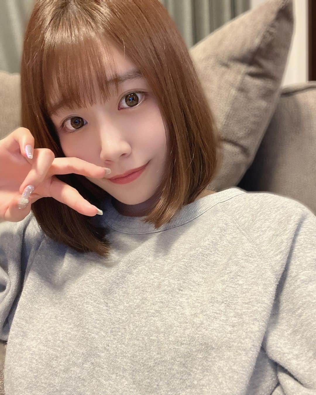 河北彩花のインスタグラム：「⁡ おうちじかん‪︎🫶🏻 ノーメイクの日‪‪︎💭   #ゆっくりたいむ」