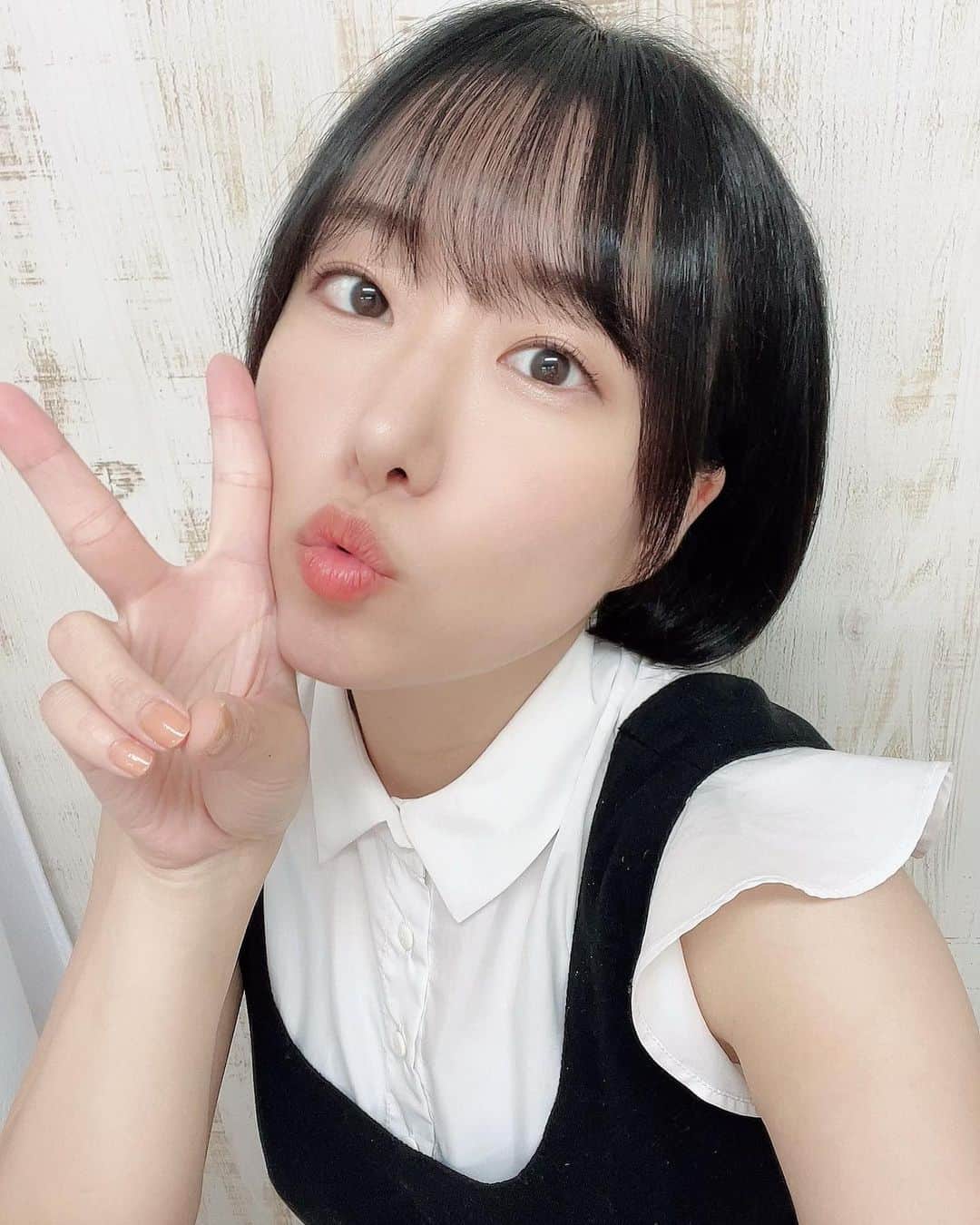 蒼井まやのインスタグラム：「. たまにはただの自撮りでも。 本当髪伸びたよね。 まやのこと好きですか。」