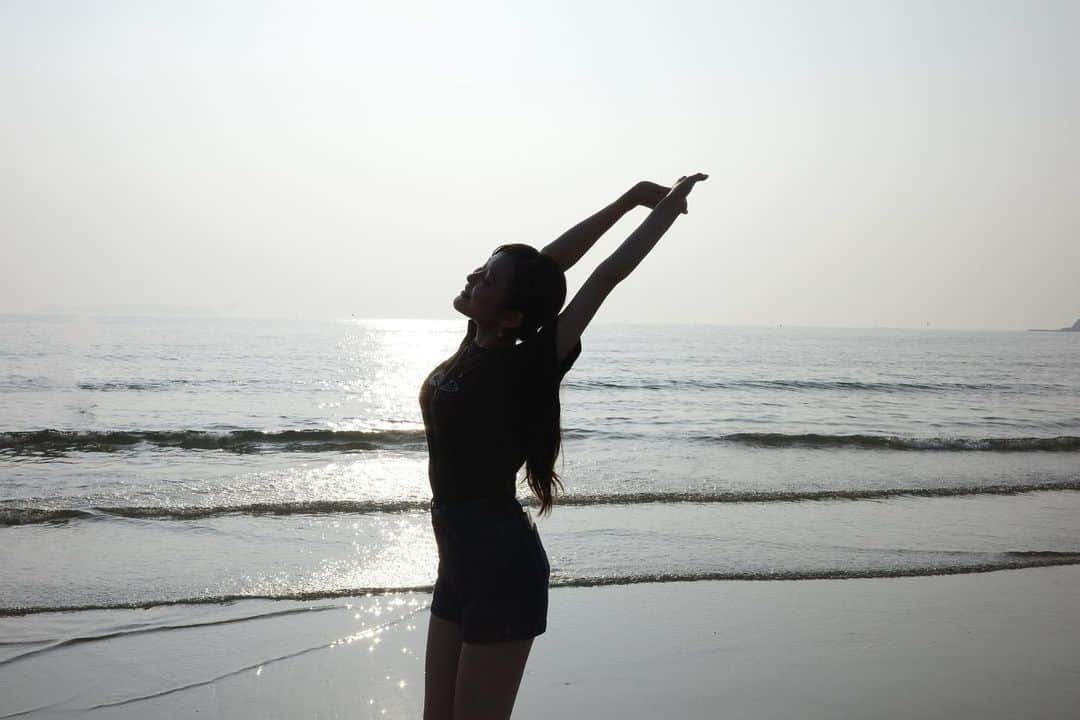 のインスタグラム：「海でしよ」