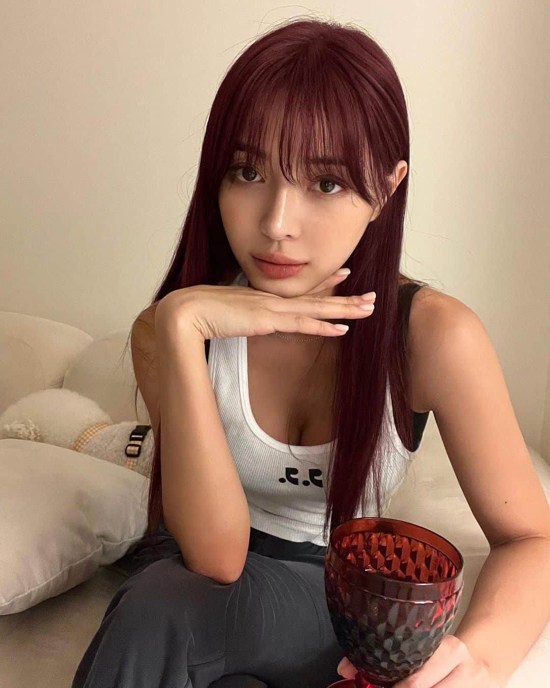 キム・ボラムのインスタグラム：「휴가 끝나고 또 다시 시작된 관리  이번염색도 맘에들고 행복한 오늘 ♥️」