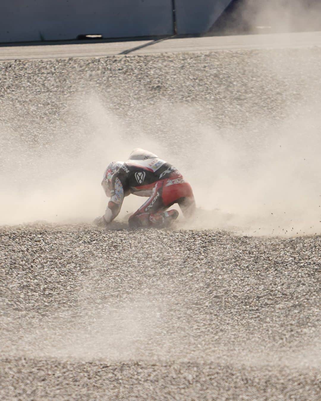 中上貴晶さんのインスタグラム写真 - (中上貴晶Instagram)「It was not our day today☹️, but the important thing is that @takanakagami is fine after the crash! #TN30 #LCR #MotoGP #AustrianGP」8月19日 23時43分 - takanakagami