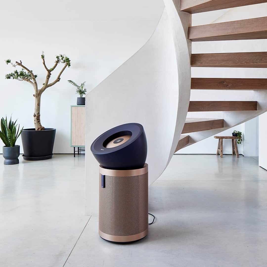 Dysonのインスタグラム：「Go big and go home.  With easy-to-manoeuvre hidden wheels, you can purify any large room in your home with the Dyson HEPA Big+Quiet Formaldehyde.  Which room would you use it in?  #DysonPurifier #DysonHome #BigandQuiet #DysonTechnology」