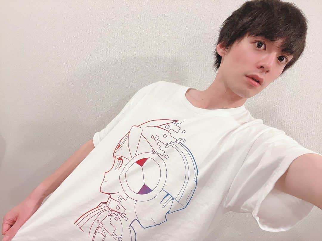 横田龍儀さんのインスタグラム写真 - (横田龍儀Instagram)「今週の自撮り。  髪切りました。 そんなことよりロックマン。  #今週の自撮り」8月20日 0時28分 - ryugi0909