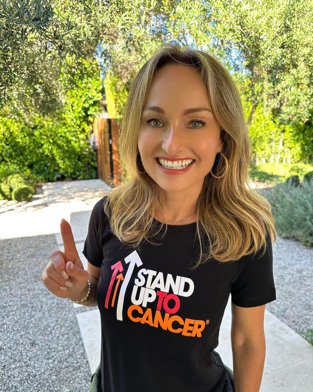 ジャーダ・デ・ラウレンティスのインスタグラム：「I am proud to have been a supporter of #StandUpToCancer since their launch 15 years ago 🫶 It’s a cause that’s near & dear to my heart. Show your support tonight! #su2c @su2c」