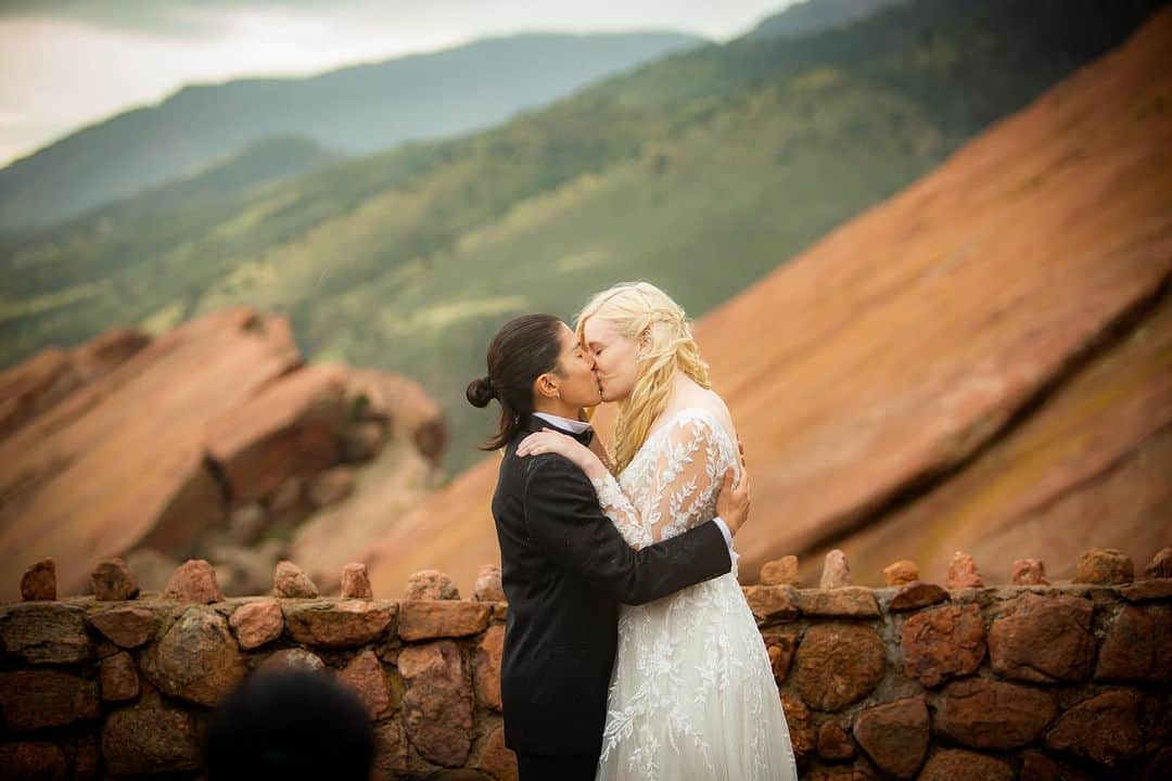 RYOGA -XTRAP-さんのインスタグラム写真 - (RYOGA -XTRAP-Instagram)「August 1st 2023 We had our official wedding in Colorado.  That was awsome.  We got married like 2years ago and finally had wedding. Actually I think the timing was best. We already know actual marriage life and went through a lot. So this ceremony makes more strong relationship and what we said on vows felt more real. It’s all from my heart and I promise what I promised there☺️I love you forever.   Because of a lot of reasons and situations, we didn’t have any guests from my side. But it was so fun that I’m perfectly in American culture😆 Also, I experienced beautiful connections Shay has with her family and friends. I saw true love from them and I’m so happy with it.   Thank you so much for all of you guys.   It was one of the best days in my life🙏  Now we've been on our honeymoon! Soexhausted but having so fun time together!  2023.8.1  コロラドにて結婚式を挙げました。 入籍は約2年前ですが、良きタイミングで式が出来たなと。  Vowという誓いの言葉のスピーチがあるのですが、既に結婚生活を送っているからこその、改めて伝えられる言葉がありました。 多くの方から過去最高のvowsだった！と言ってもらえて嬉しかったです😆🙏  トースト(乾杯時のスピーチ)のその文化自体にも感動しましたが、Shayの家族や友達の言葉には度々泣かされました。  最高の一日だったというのがシンプルな感想なのですが、とにかく沢山の美しい繋がりと愛に触れて幸せでした😌  現在ハネムーンの最中ですが、時間に追われ続けてこの投稿もめちゃ遅くなってしまいました😂🙏 そして長期の不在をカバーして動いてくれているメンバーと仲間達に本当に感謝です🙏🙇‍♂️  残り約10日、しっかり楽しんで帰ります🔥」8月20日 1時18分 - ryoga_xtrap