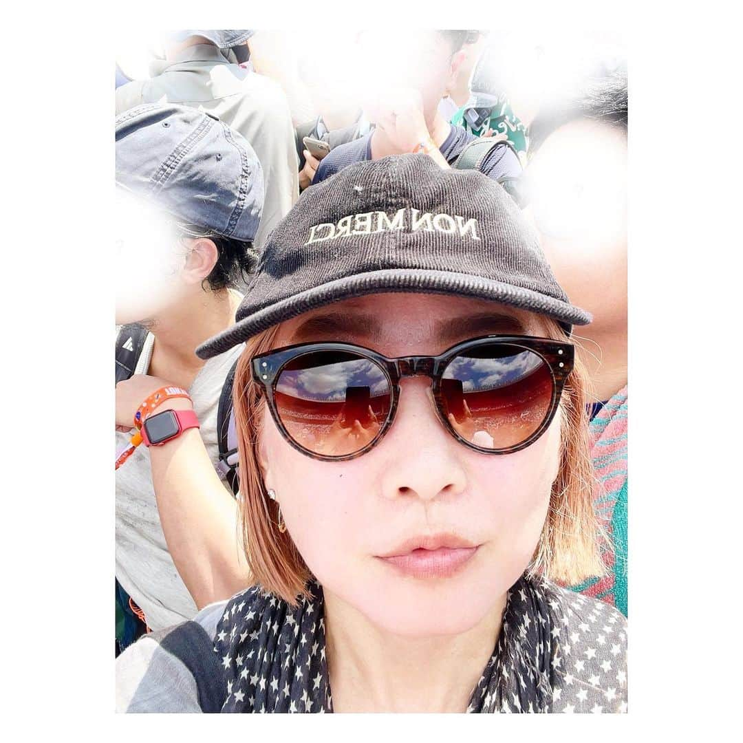 阿部洋子さんのインスタグラム写真 - (阿部洋子Instagram)「🎼.•*¨*•.¸¸♬🎶•*¨*•.¸¸♬•*¨*•.¸¸♪  #summersonic  #2023   たのしかった🤍  #newjeans  #honne  #blur   📸ラスト 🍣ᔆᵘᙚᑋⁱウニ！フェス飯？🤔」8月20日 1時49分 - hirocoring