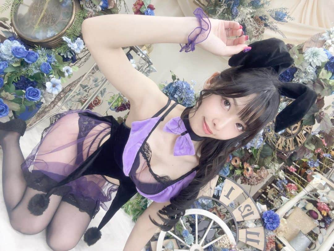 矢澤あづなのインスタグラム：「今日はバンビーナ撮影会ありがとうございました♡  今日は9枠までで長かったけど、いつも満枠にして貰えてうれしいです☺️✨️  遠くから来てくれた方や、グッズをつけてきてくれた方もいて嬉しかったなあ☺️🍀  グッズのリクエストもいただいたので冬のコスホリは出れるようがんばります💪❤️‍🔥  毎日暑いのでみんなも体調には気をつけてね🥰  次回は、 9/23（土）がるおく撮影会 10/29（日）バンビーナ撮影会 に出演します📷´-  どちらも都内で個撮です✨️  また会いに来てもらえたらうれしいな😳🍀✨️  #japanesegirl #cosplayer #cosplaygirl #lingerie #kawaii #角色扮演 #内衣 #코스프레」