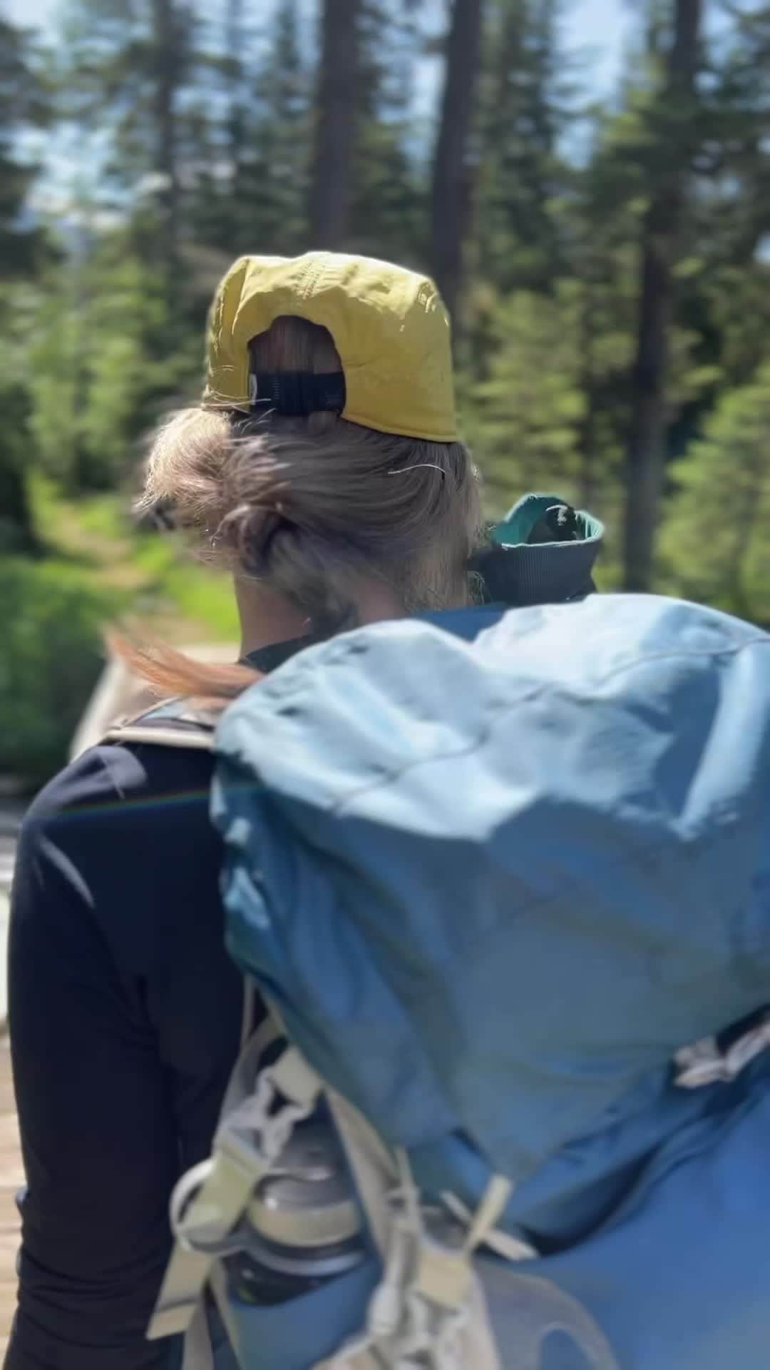 オスプレーのインスタグラム：「Only taking "get lost" as a compliment 🗺️  🎥 @ad_venture_bam   #OspreyPacks #OldSchoolOsprey」