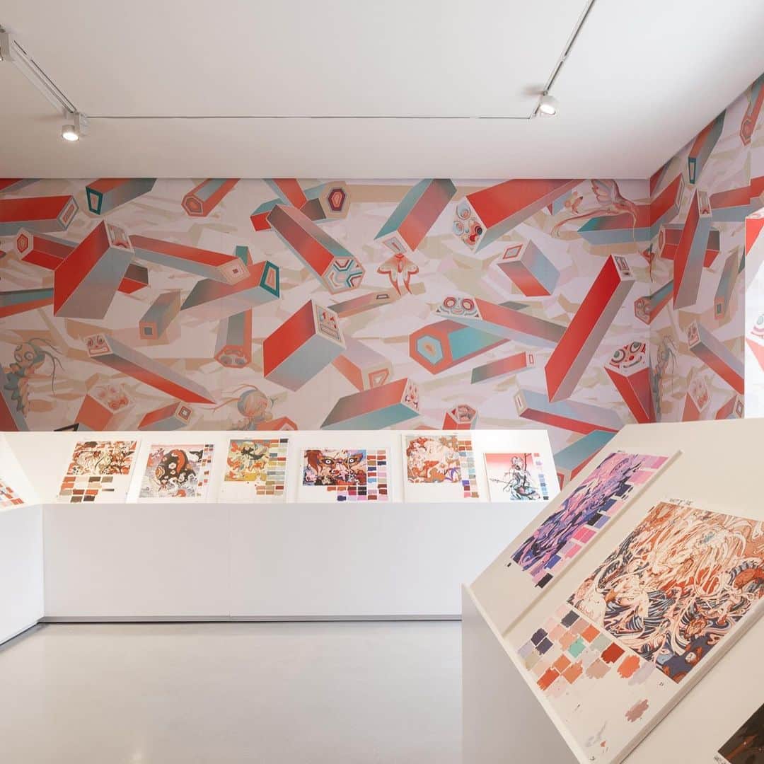 ジェームス・ジーンのインスタグラム：「Color study room at Eternal Spiral III at SWCAC in Shenzhen 🖍🖍🖍」