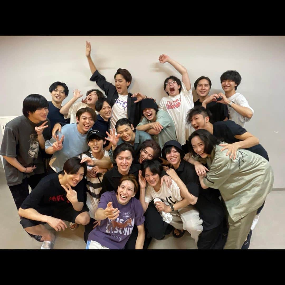 中山咲月のインスタグラム：「#舞台わた婚 残すところあと1公演  大切な座組のみんなと最後まで全力で駆け抜けていきます！！  最後まで応援よろしくお願いします！」