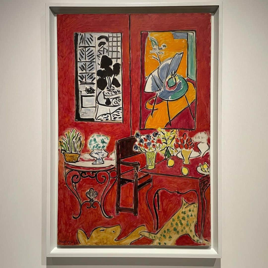 DJ AIKO 62のインスタグラム：「マティス展 Henri Matisse: The Path to Color 2023年4月27日(木)～8月20日(日) 東京都美術館  8月20日、本日最終日！ 少し前、割とギリギリのタイミングで見に行くことができました。 約20年ぶりとなるマティスの大回顧展で、パリのポンピドゥ・センターから約150点が来日。  一部写真が許されていました。  取材ではない、鑑賞だけに没頭する時間も最近意識的にとるようにしています。  #おすすめ美術展 #美術館巡り #美術館 #アート散歩 #DJAIKO62 #djaiko62のアート噺 #学芸員djのdjaiko62 #読むアート噺 #アート噺 #東京 #東京都美術館 #上野 #マティス #マティス展  #アンリマティス #henrimatisse  #ポンピドゥセンター  #matisse」