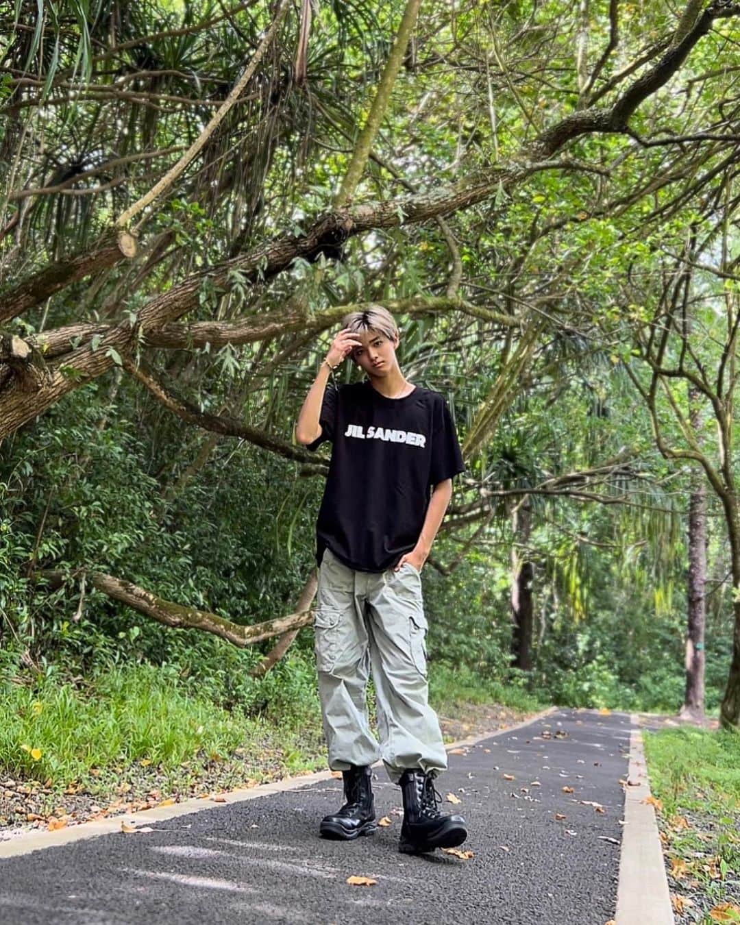 高澤笑大郎のインスタグラム：「高校生になりました。 ちょっと大人ぽい顔に見えるかな？😉   #Crossingrain #XR #xr #boyband #Hawaii #Oahu #Aloha #Music #Japan #Honolulu #Hilo #Kpop #Jpop #rap #singing #dance #have #courage #and #be #kind #ありのまま」