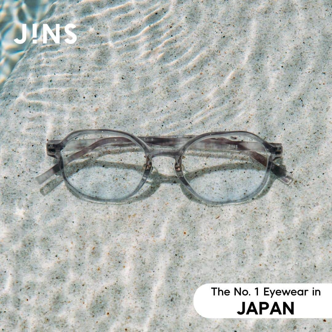 JINS PHILIPPINESのインスタグラム：「"White Ash" glasses JINS frame URF-22S-098-192. Get these with prescription clear lenses or colored lenses for a stylish look.  #JINS #glasses #eyewear #airframe #fashionableglasses #stylishglasses #lightweight #designedinTokyo #highquality #since2001」