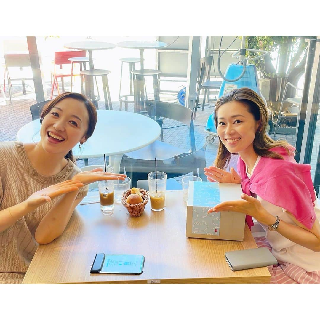 楓ゆきさんのインスタグラム写真 - (楓ゆきInstagram)「⁡  　　 　　　ゆいちぃ♡とおしゃべり☕️  　　　@jun_mirei  　　 　　　ご結婚されたのよねぇ☺️💍 　　　　本当におめでとう♡   　　　ゆいちはいつもフラットに話を聞いて 　　　くれて安心感がすごい☺️ 　　　優しくて、時には実のある意見をくれて。 　　　ありがとうねぇ🥹✨ 　　　　　　　たのしかったなぁ♪ 　　　また近々の会合を約束をしました🤭 　　　　　 　　　　　またねー👊🏻💕 ⁡ ⁡ ⁡ ⁡ ⁡ #同期生#実羚淳#95期#いろいろトーク#時差投稿 #ありがとう#近々の会合希望😎  　　　 ⁡」8月20日 6時16分 - yuki_kaede.tan