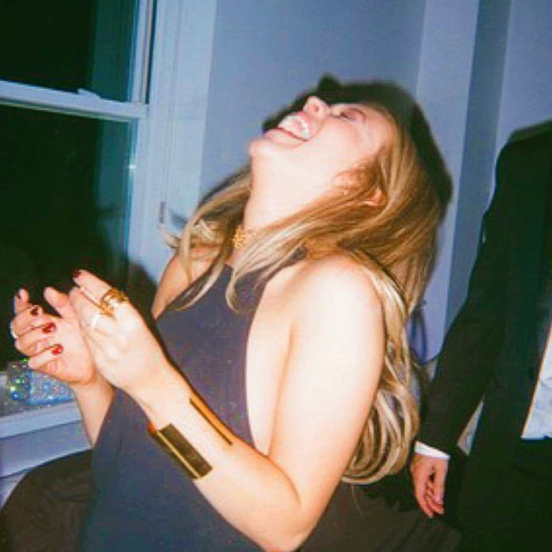 ジェイド・ペティージョンのインスタグラム：「This life is wild and beautiful and I just wanted to come on here and say I genuinely hope you’re doing well, living fully and passionately, helping your fellows, making this moment and this place a little better than it was before. Sending love and belly laughs to ya my friend」