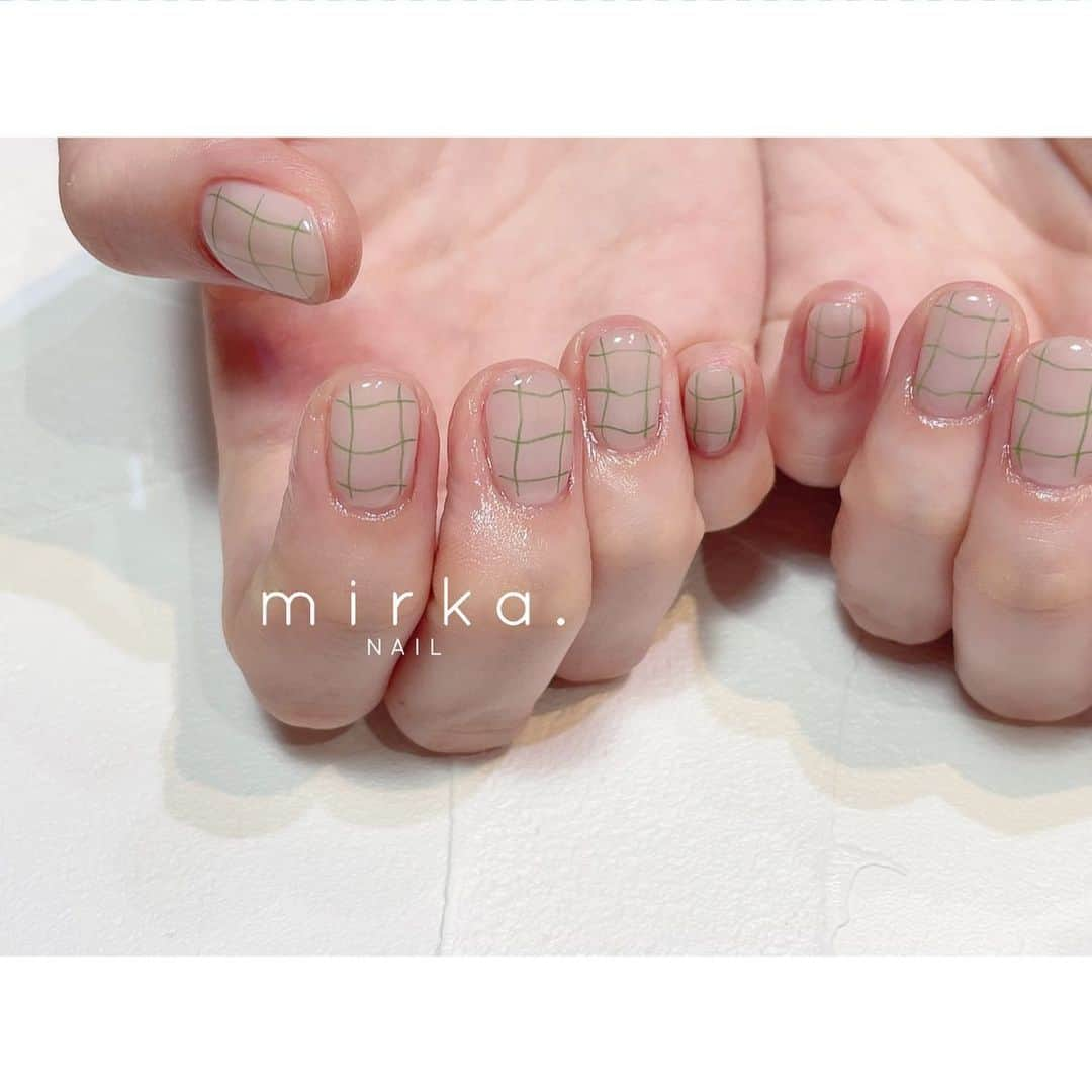 mirka. NAIL(ミルカネイル)さんのインスタグラム写真 - (mirka. NAIL(ミルカネイル)Instagram)「⁡ ⁡ ゆるチェック𓃹 ⁡ ⁡ ………………………………………………………… ⁡ ご予約、お問い合わせは LINE ID⇒ @mirka.nail (@含む)まで。 ⁡ ご新規様はハイライトの「ご案内」と「ご予約方法」を必ずお読みいただいてからご予約くださいますようお願いいたします。 空き状況や詳細はLINEの投稿からご確認ください。 ⁡ ⁡ ⁡ ⁡ #mirkanail#nails#nail#nailart#naildesign #ショートネイル#ネイルアート#ネイルデザイン#ネイル#大人ネイル#シンプルネイル#オフィスネイル#ニュアンスネイル#ナチュラルネイル#カジュアルネイル#ショートネイルデザイン#美甲#夏ネイル#夏ネイル2023 #プライベートサロン#プライベートネイルサロン#東京ネイルサロン#東京ネイル#江東区ネイルサロン#森下#清澄白河 ⁡#チェックネイル」8月20日 8時40分 - mirka.nail