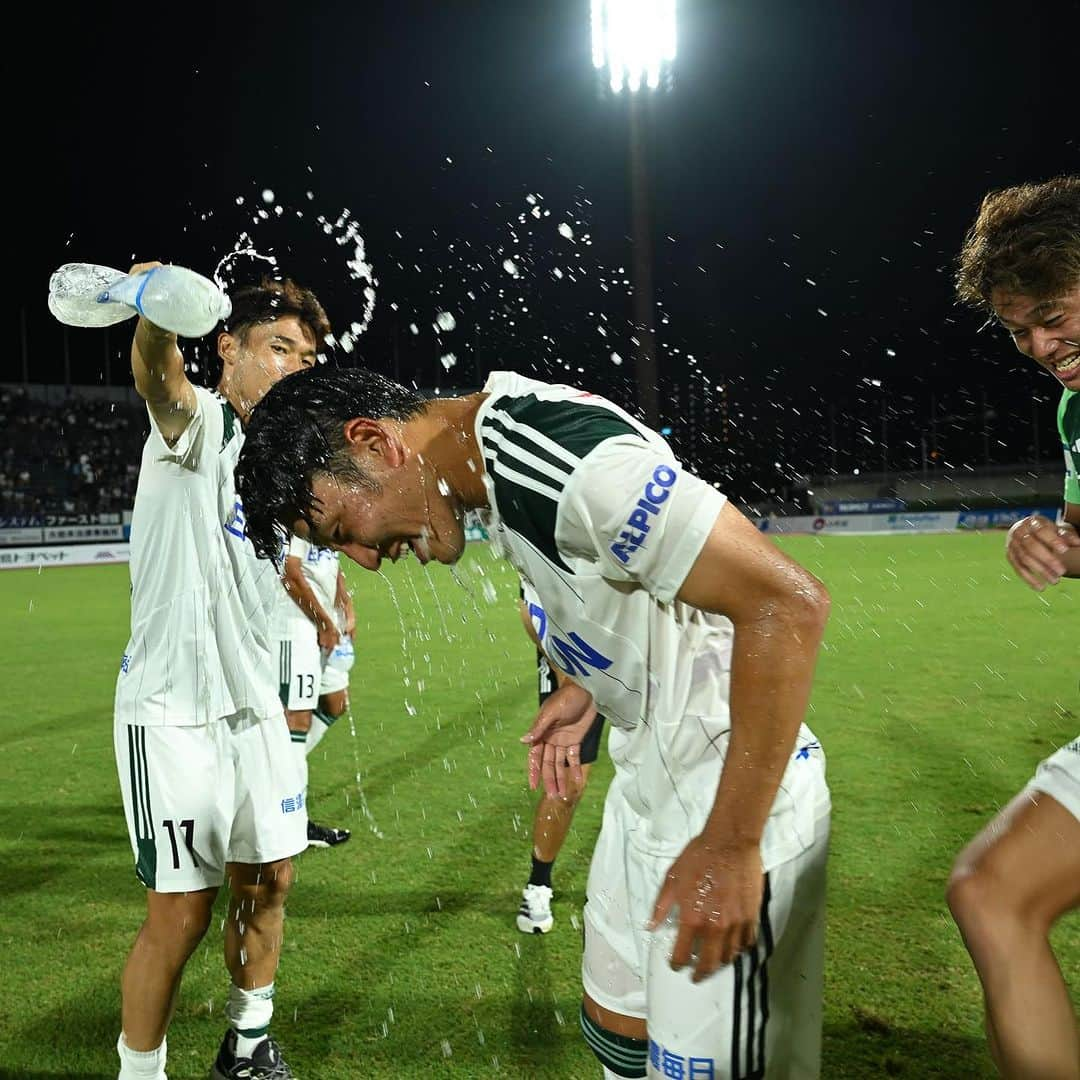 松本山雅FCさんのインスタグラム写真 - (松本山雅FCInstagram)「2023.8.19 Meiji Yasuda J3 League Matchweek 23 Kagoshima 0-2 Matsumoto  birthday boy👏👏  #松本山雅fc #matsumotoyamaga #yamaga #onesoul #住田将」8月20日 9時11分 - matsumoto.yamagafc